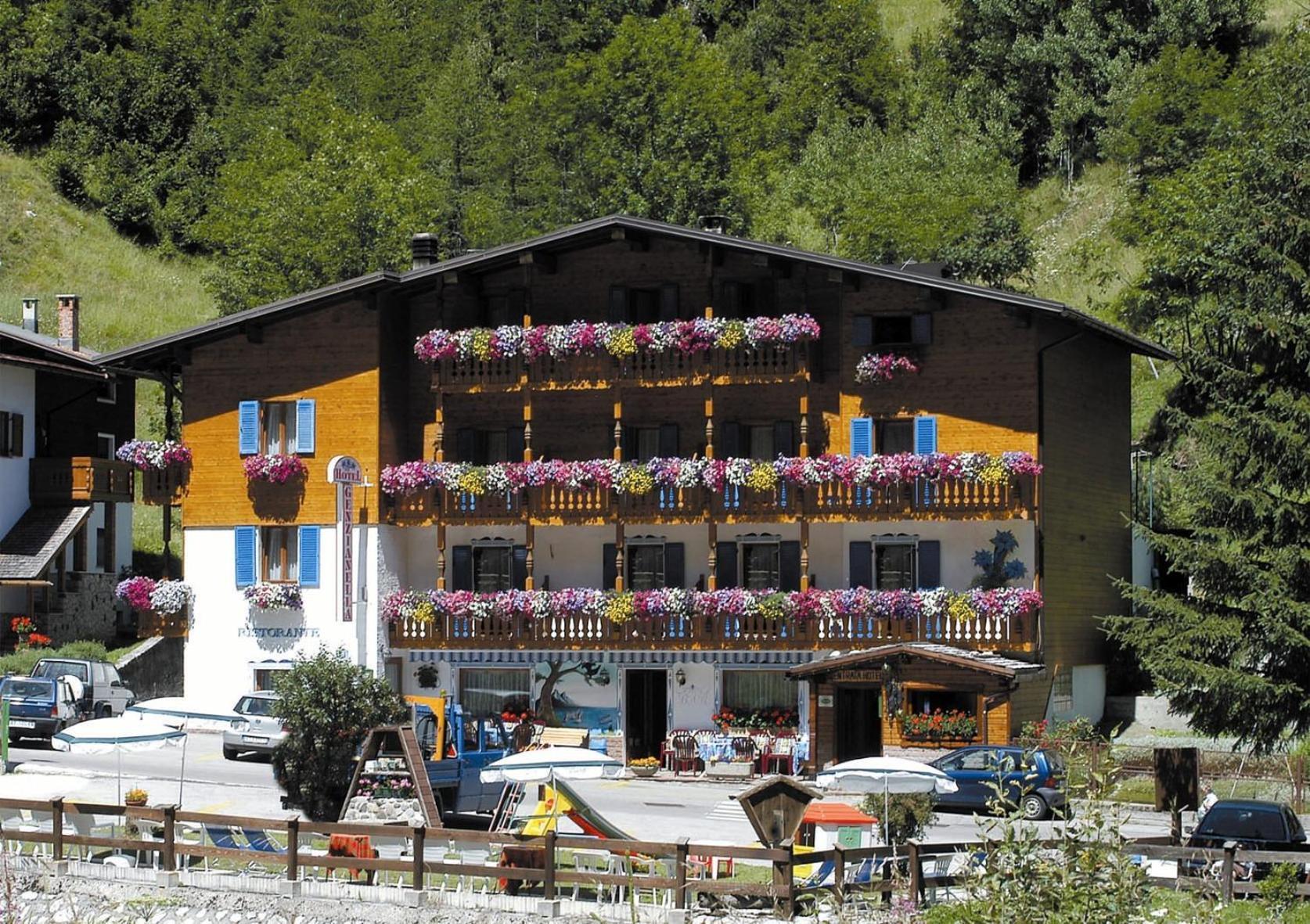 Albergo Genzianella Rocca Pietore Extérieur photo