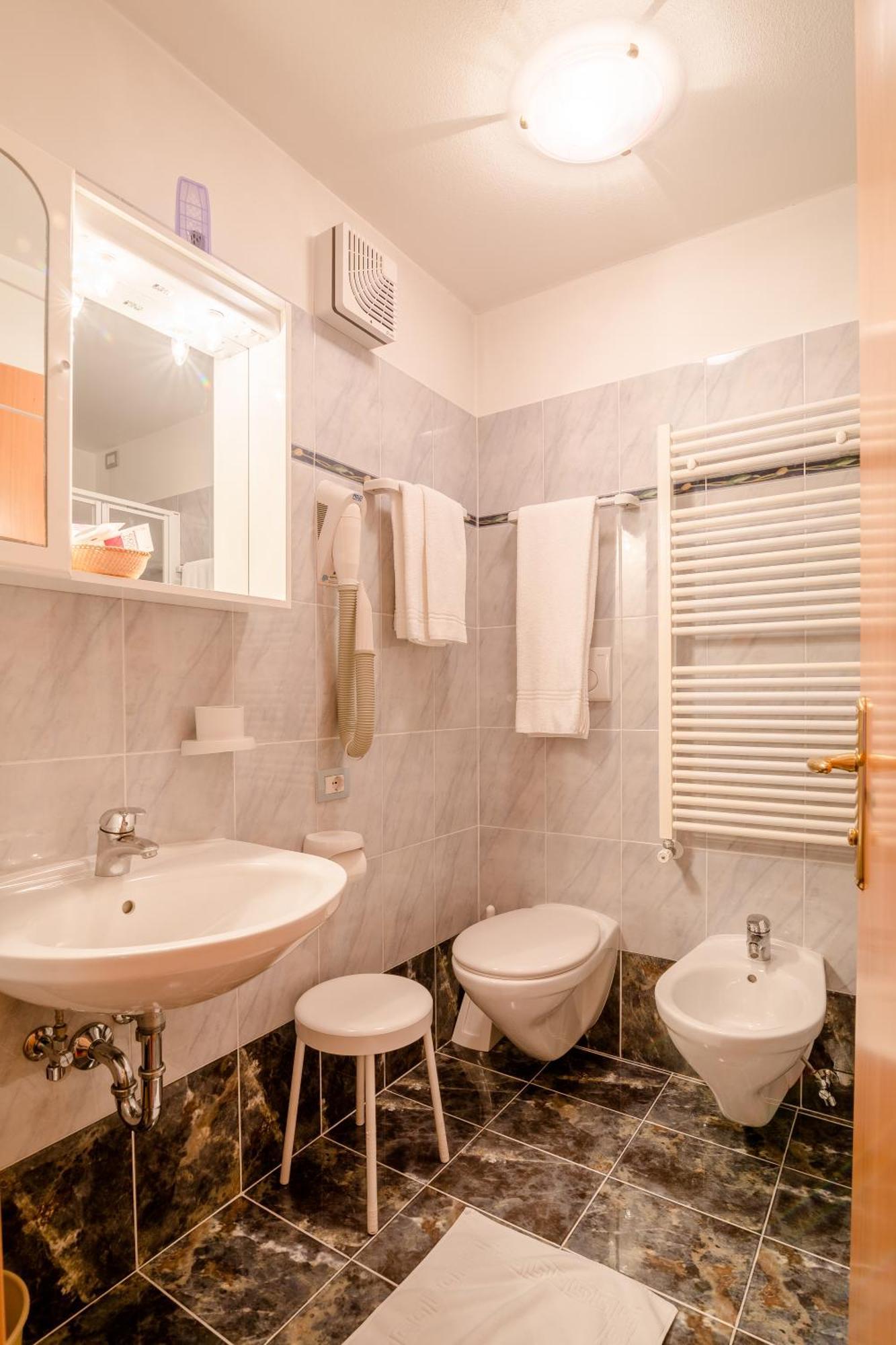 Albergo Genzianella Rocca Pietore Extérieur photo